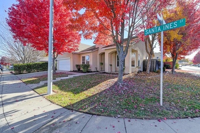 Photo - Gorgeous Roseville 4 Bedroom