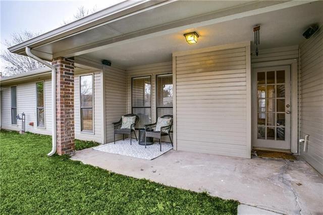 Photo - 249 Simmons Dr