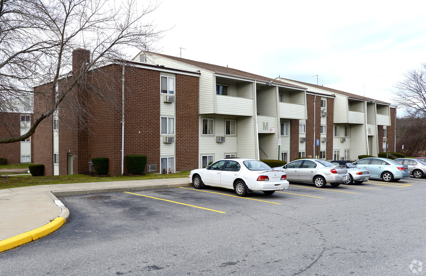 Photo - Riverbend Apartments