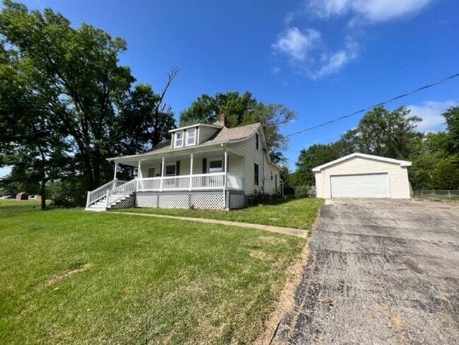 Building Photo - 3 BR 2 BA Ranch in Troy, MO