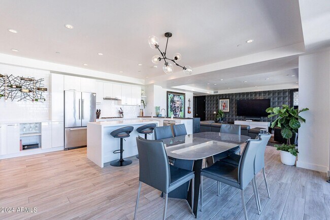 Photo - 4422 N 75th St Unit 5011