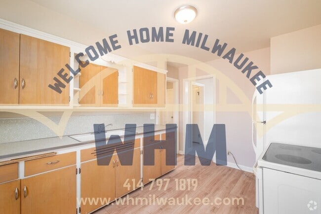 Building Photo - 5050 N Bay Ridge Ave Unit Upper Rental