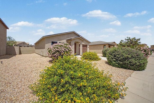 Photo - 322 Watson Pl