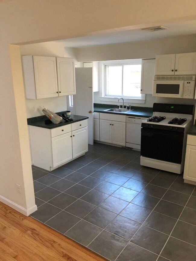 Photo - 86 Putnam St Unidad 3