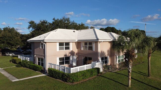 Photo - 1912 Stratford Way Townhome