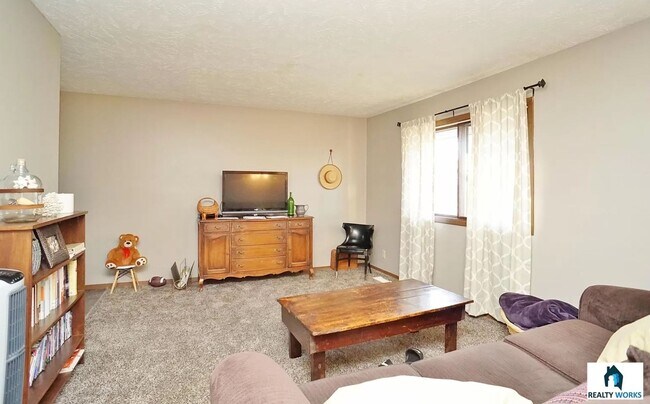 Photo - 4 Bedroom House for Rent