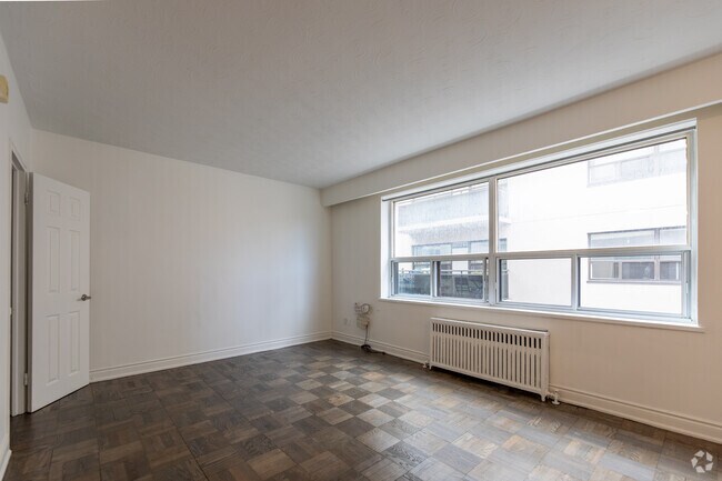 CACHET - 430 pi² - Salon - 1150 Kingston Rd