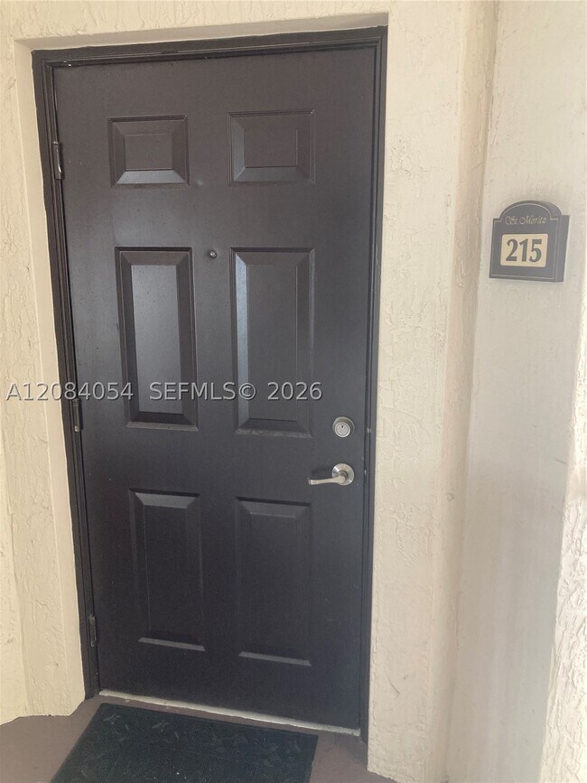 Building Photo - 11503 NW 89th St Unit 215