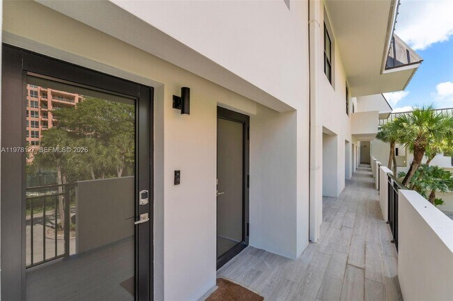 Photo - 6901 Edgewater Dr Unit 315