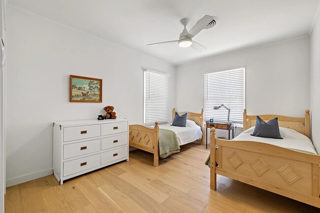 Photo - 1802 Hutto Rd