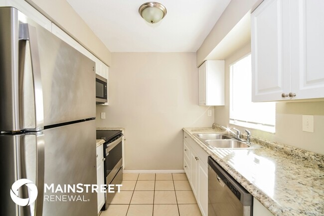 Photo - 2000 Burning Tree Dr