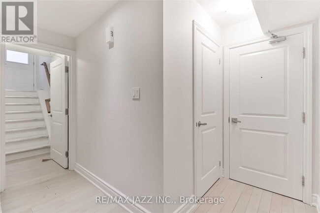 Photo - 1303 Bayview Ave Unité 103