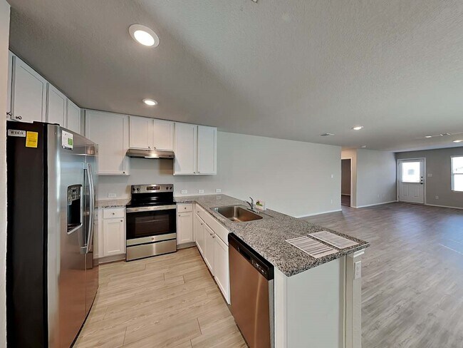 Photo - 163 Pasadena Pl