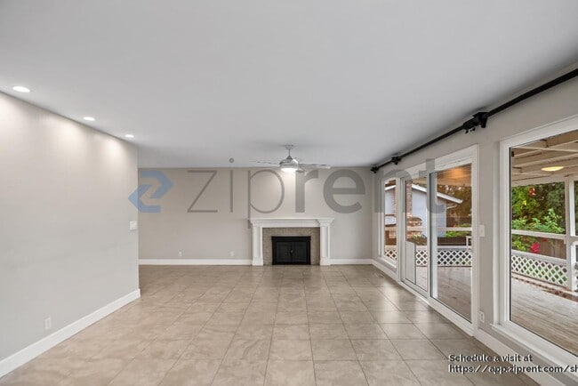 Photo - 48 N Lake Dr House