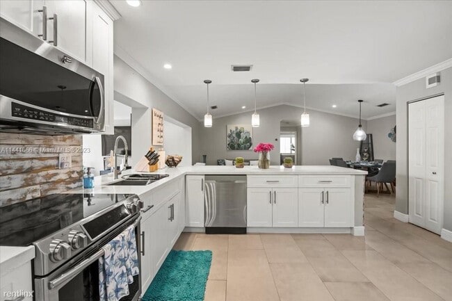 Photo - 4 br, 2 bath House - 10339 SW 145th Ct