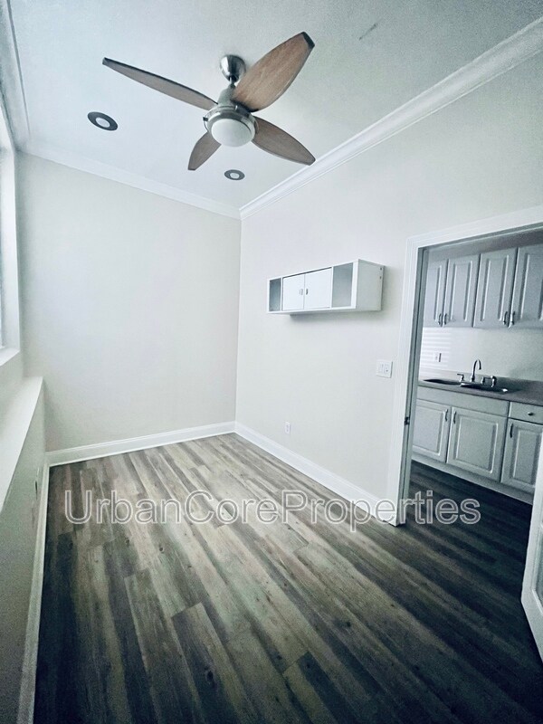 Photo - 236 4th St N