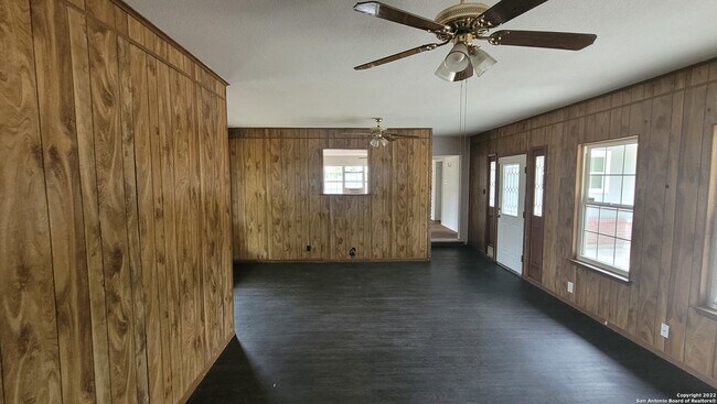 Photo - 343 Teakwood Ln