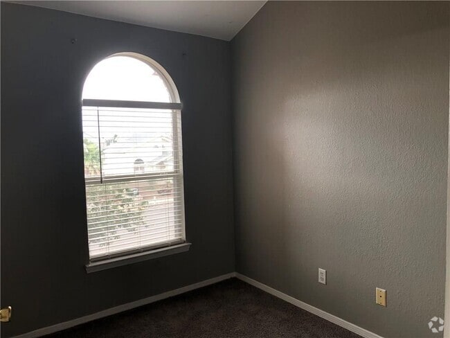 Building Photo - 4504 Loma Linda Circle Rental