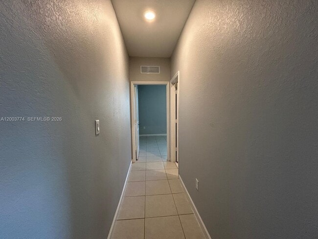 Photo - 16767 SW 290th Ln Unidad 1