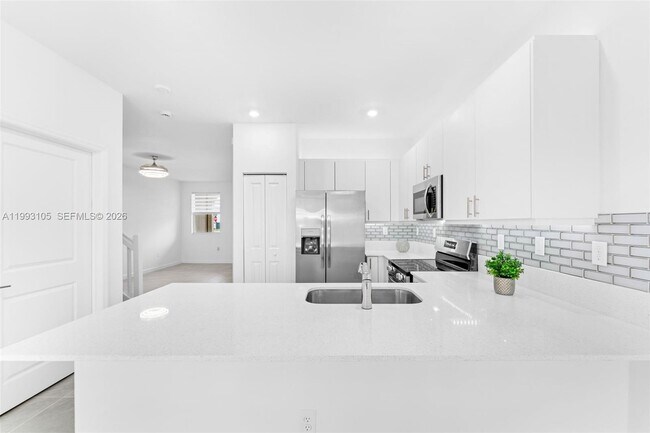 Photo - 2425 SE 28th Dr