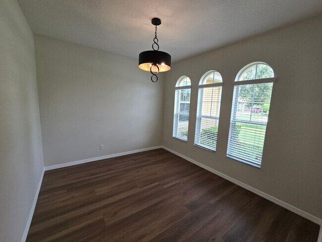 Photo - Luxurious Single-Family Home in Secluded Mount Dora Community