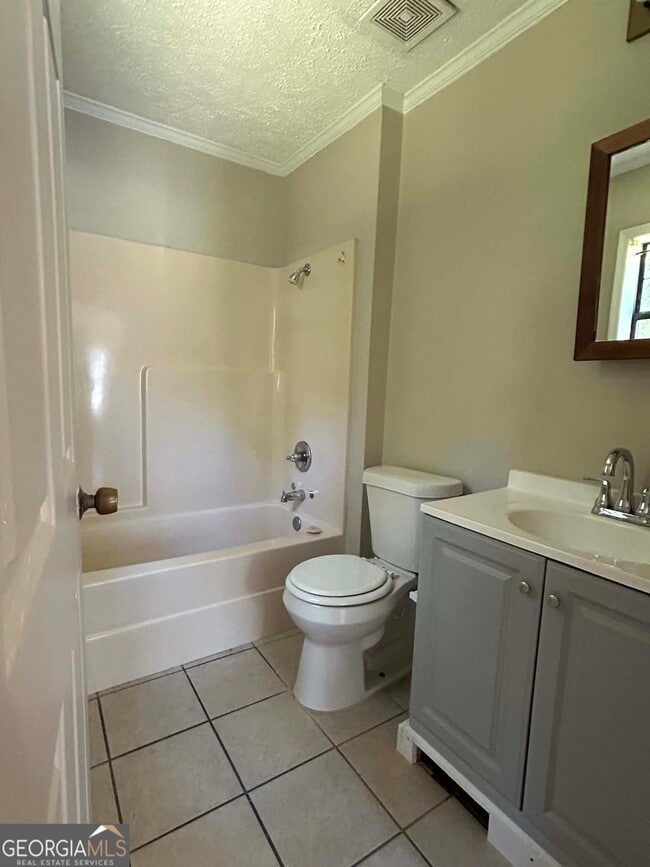 Photo - 4704 High Oak Dr