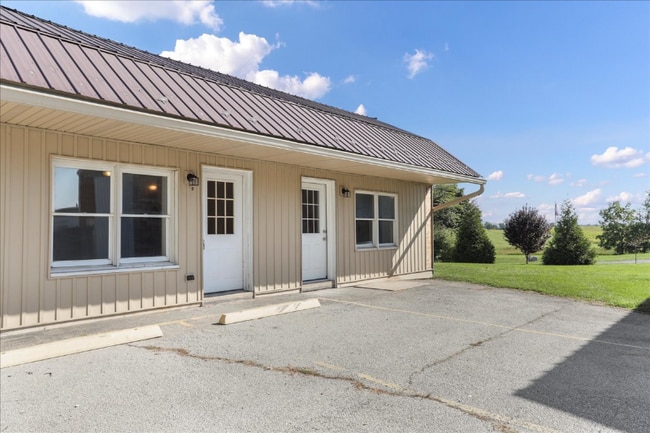 Photo - 185 N Main St Unidad 9