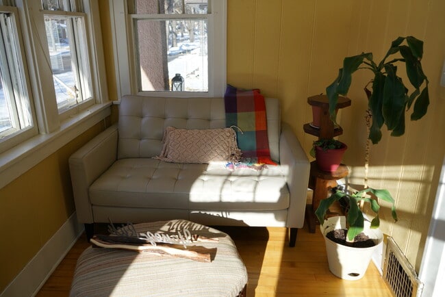 Sunroom - 1123 8th St N