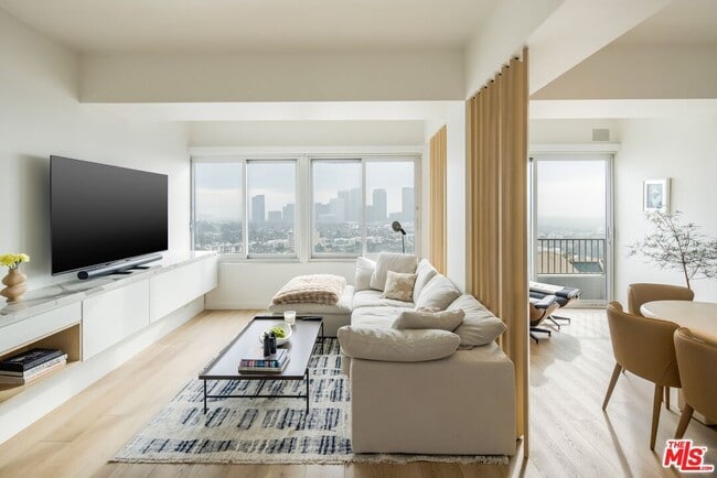 Building Photo - 10501 Wilshire Blvd Unit 2209