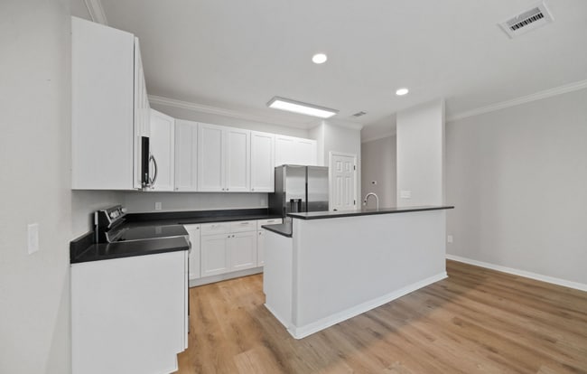 Photo - 521 Clearfield Dr