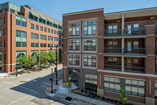 Building Photo - Summit on Quality Hill Rental