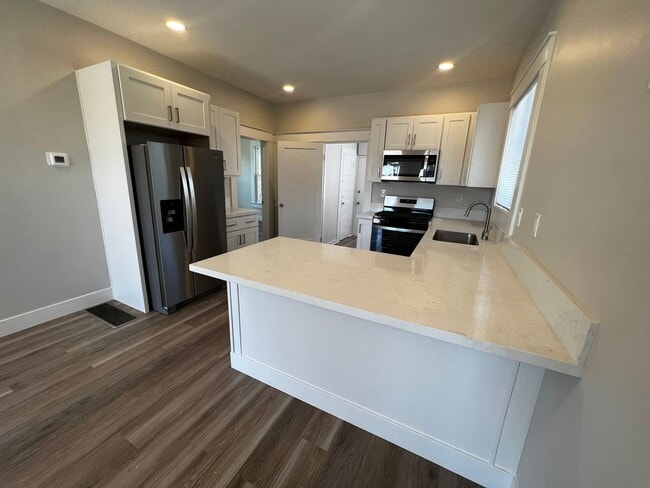 Photo - Beautiful 2-Bedroom House with Yard Unit 845