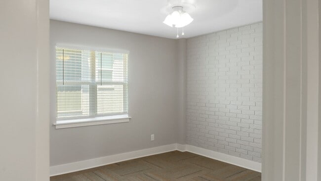300 W Pleasure Ave Unit 300 W. Pleasure Apt 113