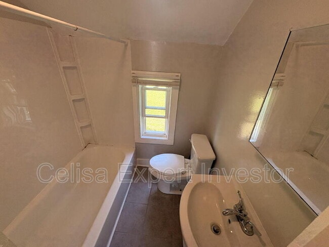 2401 Miner St Unit 3