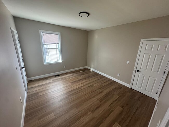 Bedroom - 33 Linwood Ave Unit 31 Linwood Ave #2