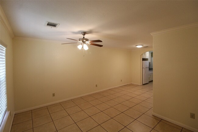 814 Mobile Dr