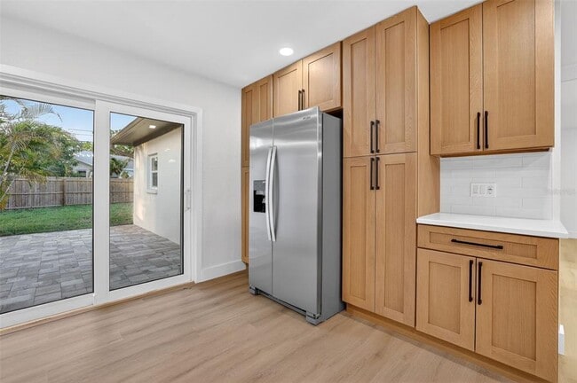 Photo - 5518 Pine Cir NE