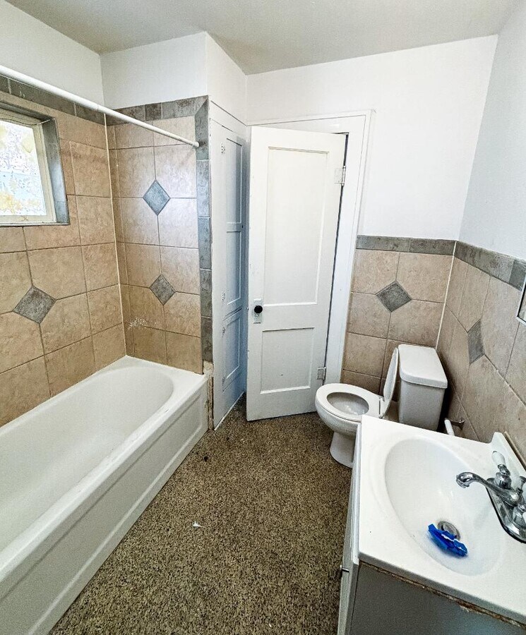 Photo - 703 SW Tyler St