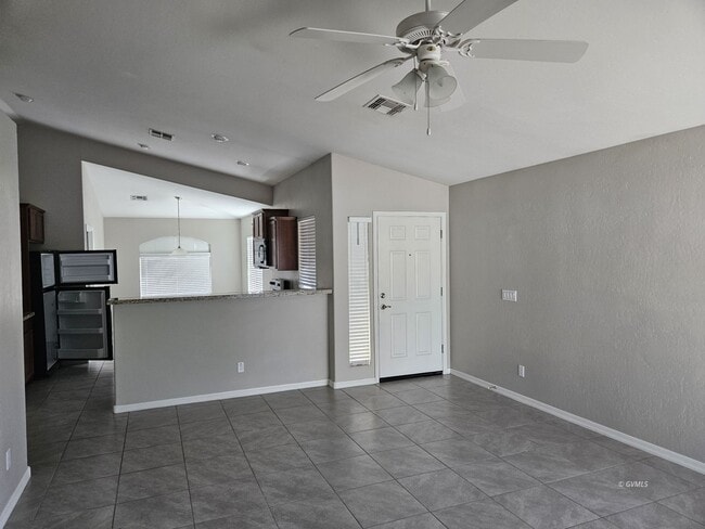 Photo - 1560 Whirlwind Way