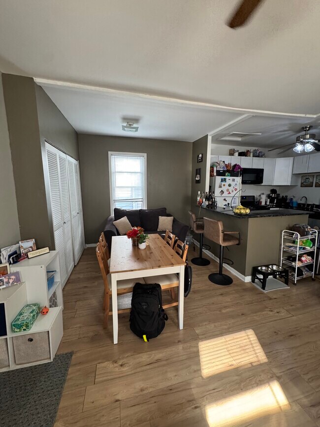 Photo - 1929 N Sheffield Ave Unit 2R