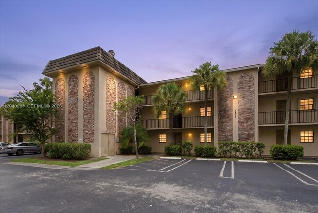Building Photo - 3361 NW 85th Ave Unit 205