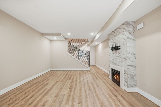 Photo - 3620 13th St NW Unidad 1
