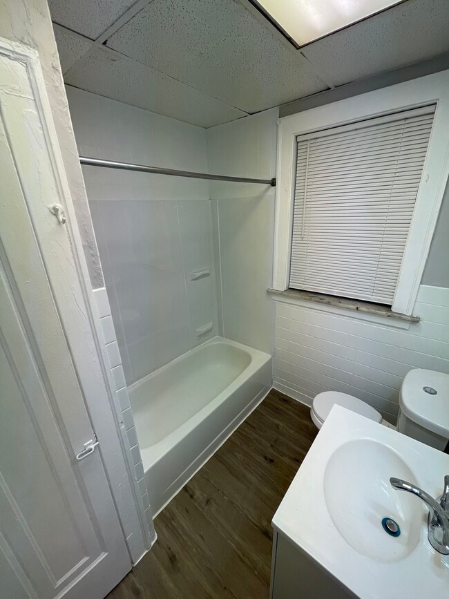 Photo - 3633 Dunnica Ave