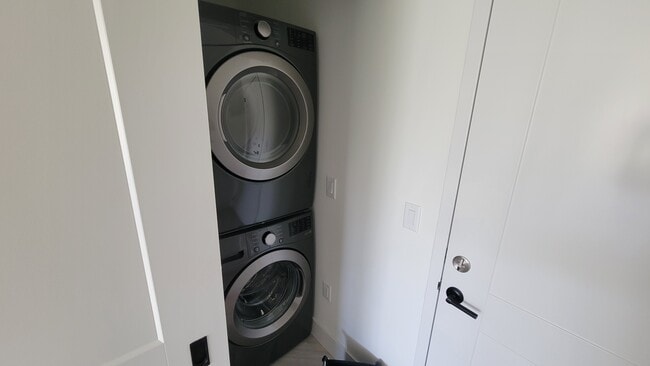 Photo - 2385 NE 187th St Unit S2