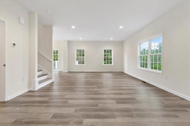 Photo - 5 BED 2.5 BATH HOME LOCATED IN BLACKSBURG