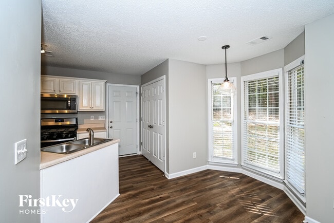 Photo - 67 Camden Trail