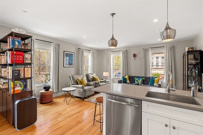 Photo - 178 Thornton St Unit 1