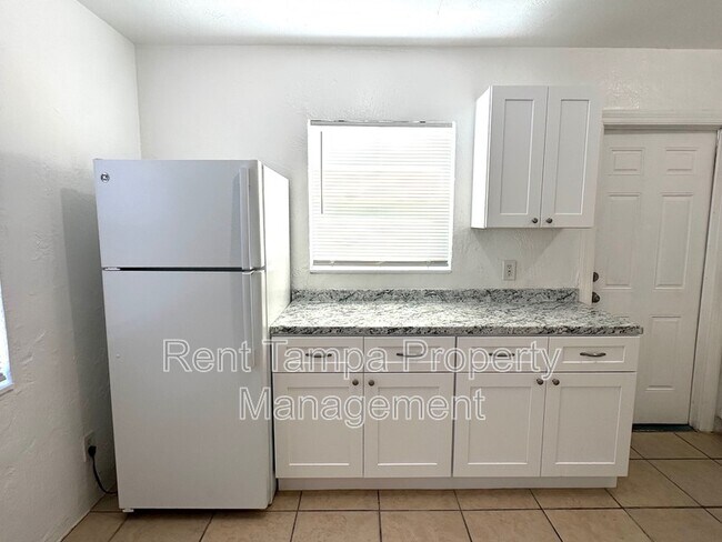 Photo - 626 31st St S
