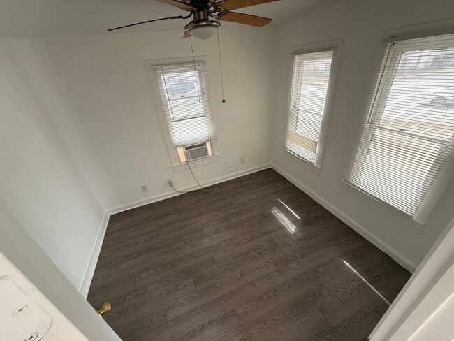 Photo - 603 Gladstone