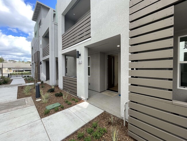 Photo - 5708 Melon Ct